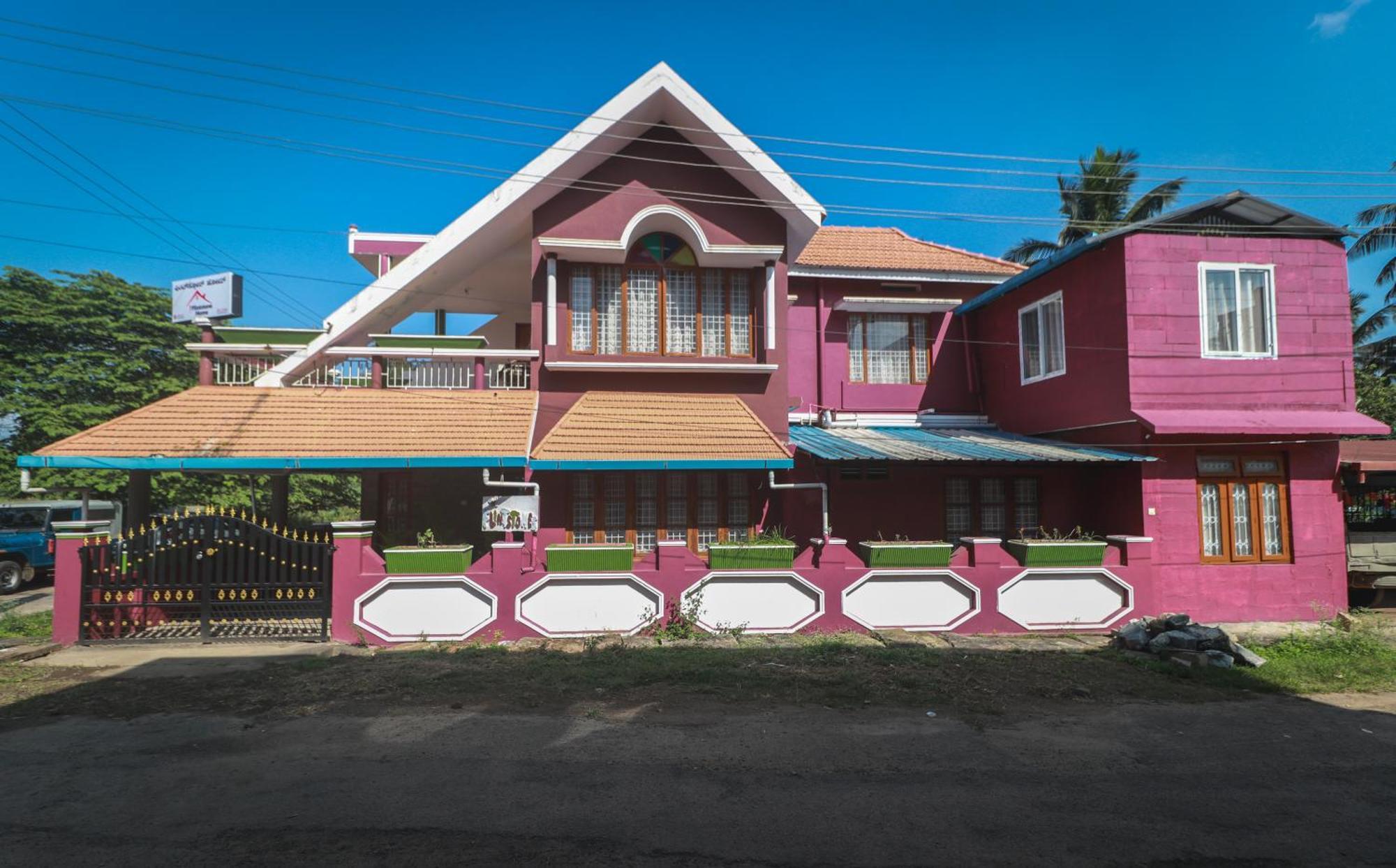 Flintstone Home Kushālnagar Kültér fotó